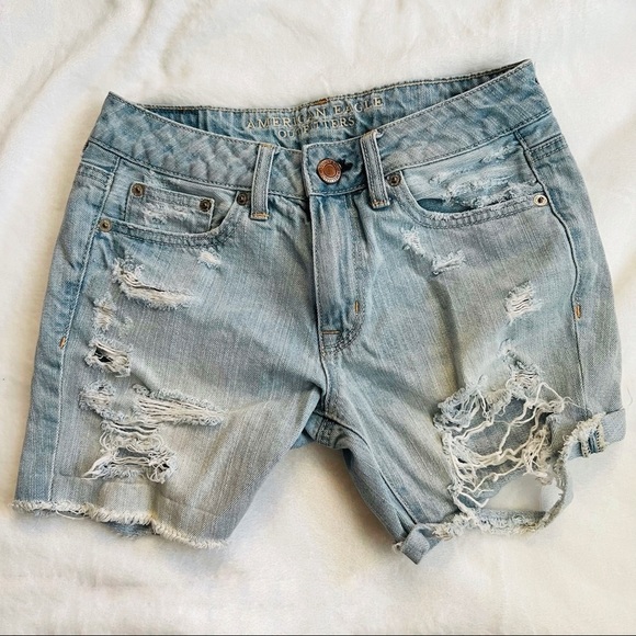 American Eagle Outfitters Pants - AMERICAN Eagle Outfitters Denim '90s Boyfriend Short - 00/24